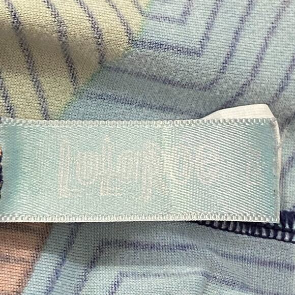 LulaRoe Tall & Curvy Multicolor Triangle Geometric Print Leggings - Picture 4 of 11